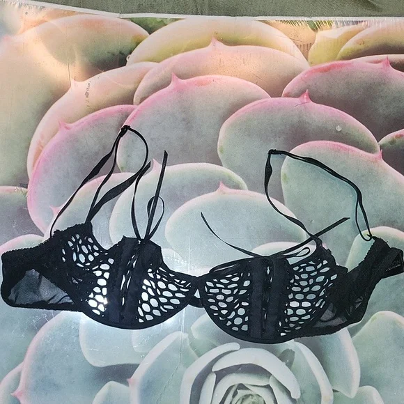 Seduction by Frederick's of Hollywood 3 Piece Lingerie Set Small - Picture 4 of 15